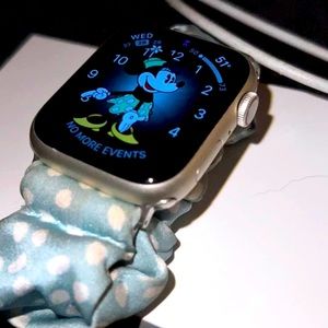 Series 7 45mm Starlight color Apple Watch GPS & CELLULAR